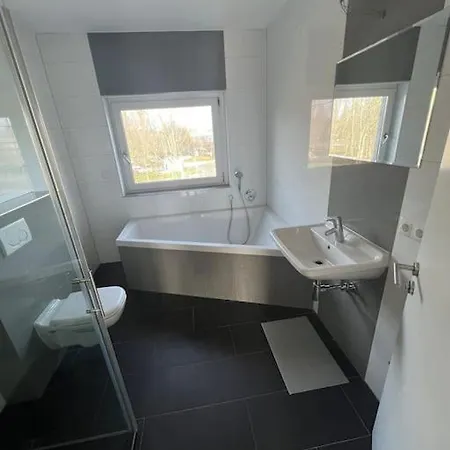 Stilvolle 80Qm Wohnung In Huerth Exterior photo